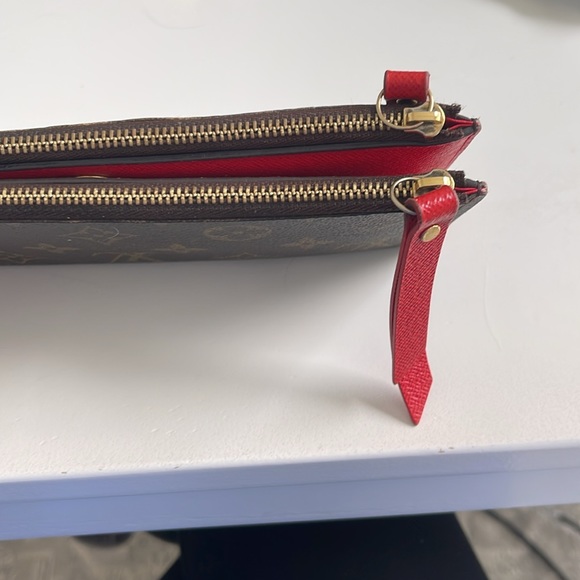 LOUIS VUITTON Monogram Adele Wallet - Picture 10 of 13